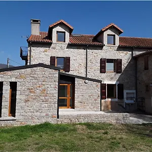 Hostel Hi La Maladrerie, Millau